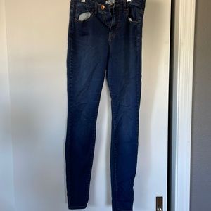 Size 9 jeggings.